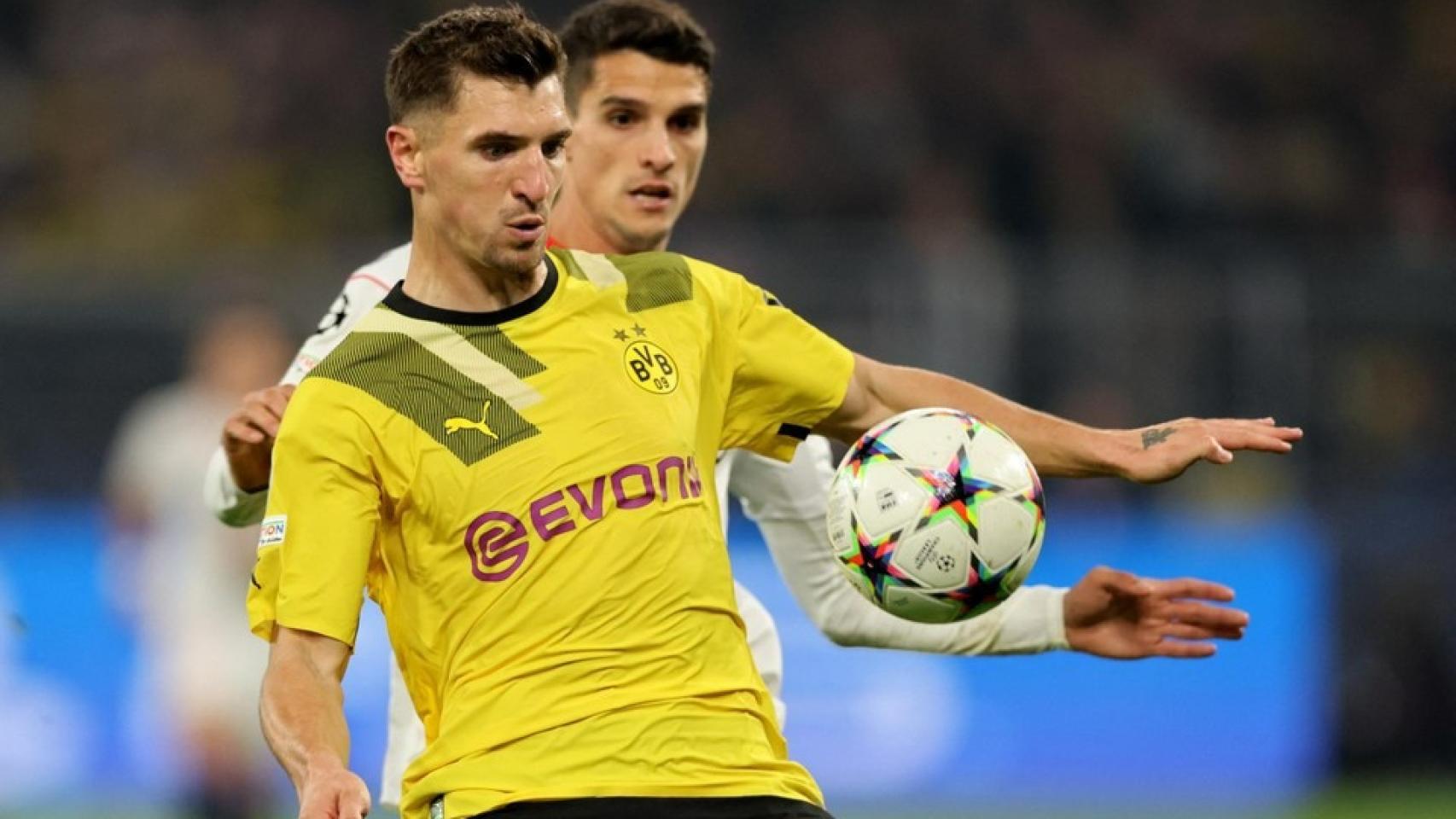 Thomas Meunier, durante un partido con el Dortmund.