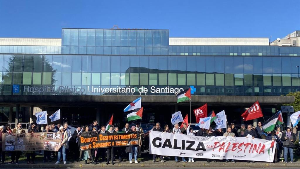 Sanitarios y asociaciones pro Palestina protestan en Galicia contra ataques a hospitales en Gaza