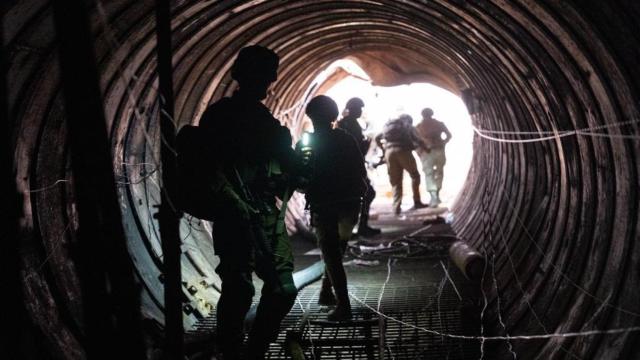 Túnel de Hamás en la Franja de Gaza descubierto por las fuerzas israelíes.