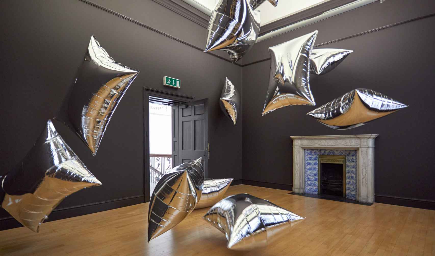 Recreación de 'Silver Clouds' que Warhol hizo para la galería Castelli en 1966. Foto: Denis Mortell / © The Andy Warhol Foundation / ARS New York / IVARO Dublin