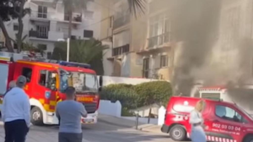 Incendio de una vivienda en Calahonda.