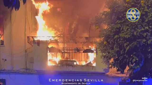 Incendio en una vivienda del Polígono Norte de Sevilla.