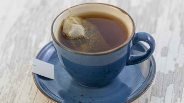 El té rico en antioxidantes y baja el azúcar y el colesterol.