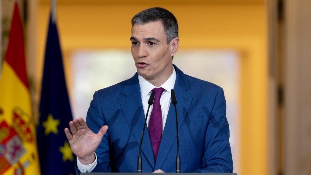 El presidente del Gobierno, Pedro Sánchez, comparece para explicar el decreto que prorroga el escudo social tras una rueda de prensa posterior a la reunión del Consejo de Ministros