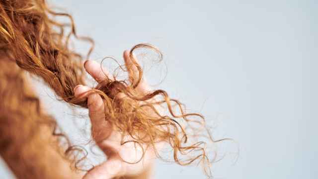 ¿Cómo reparar el pelo dañado sin cortar? Este remedio casero con un ingrediente popular en España es clave