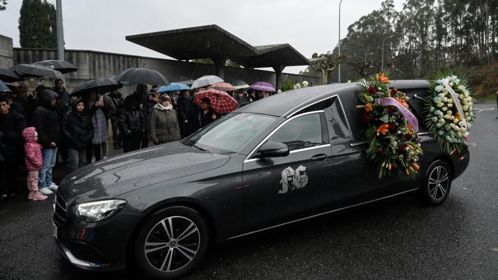 Familiares y amigos dan el último adiós a Yoel Quispe, apuñalado en Nochebuena en A Coruña