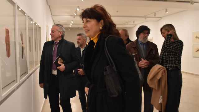 Ana Redondo visita una exposición de Enrique Reche en el Museo Patio Herreriano de Valladolid