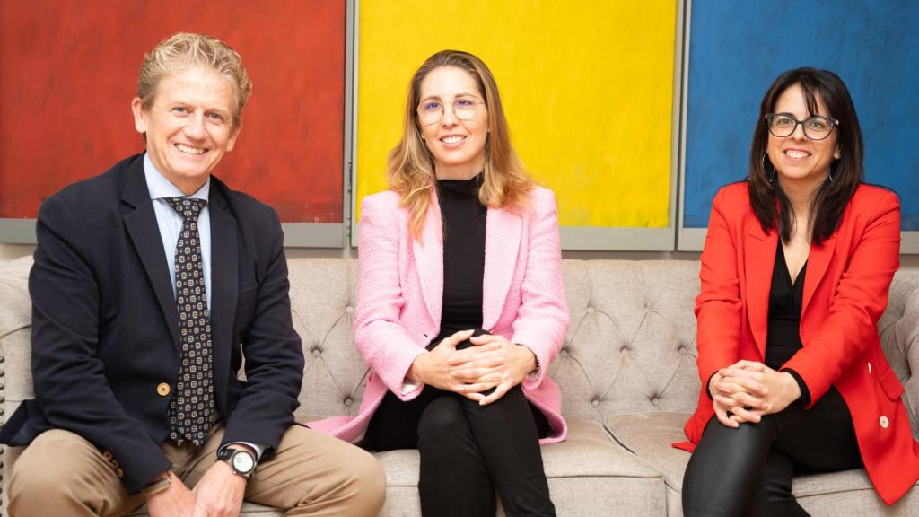 Gonzalo Torralbo (RECYCLIA), Cristina Aparicio (CAM) y Edith Godella (ACCIONA) (de izqda. a dcha.)