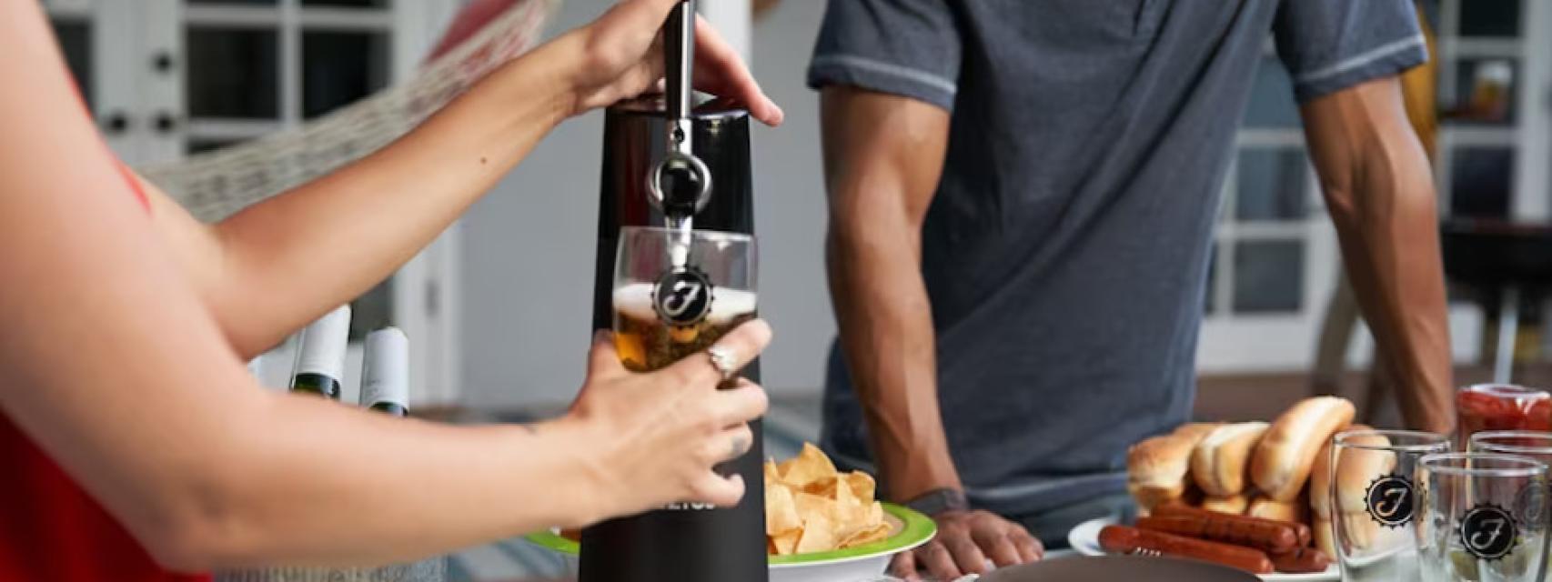 Un grifo de cerveza portátil: convierte cualquier lata en cerveza de barril  con más sabor