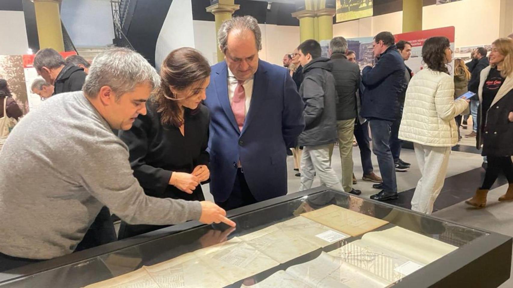 Inés Rey asiste a la inauguración de la muestra ‘Compañía de Tranvías, 120 años al servicio de A Coruña’