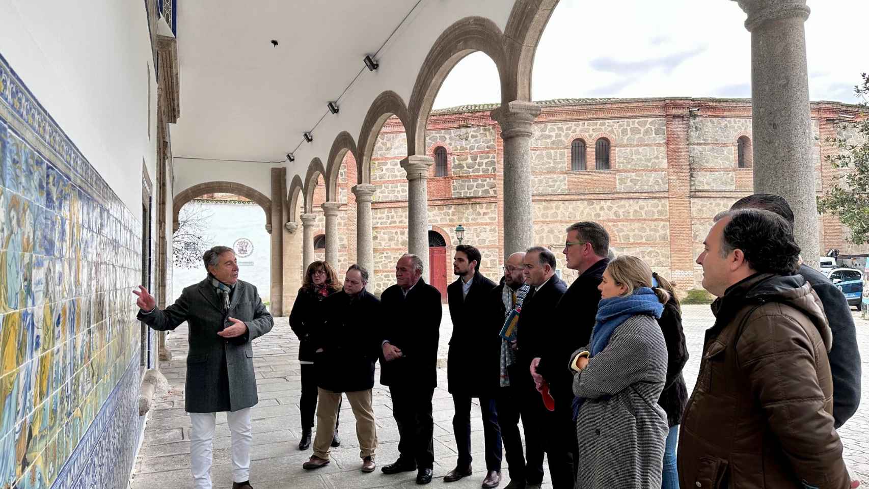 Finalizan los trabajos de restauración de la cerámica del pórtico de la Basílica de Talavera