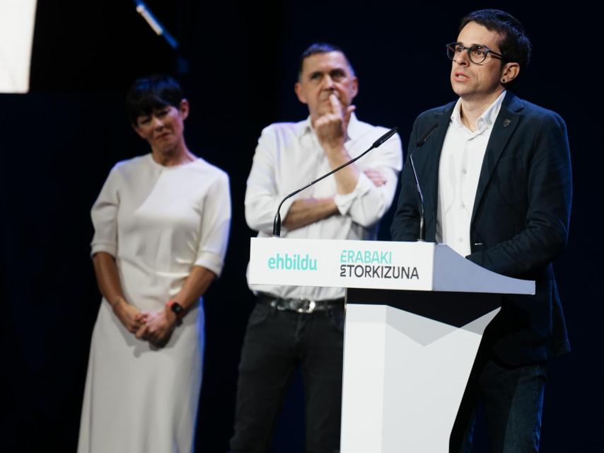 Pello Otxandiano y Arnaldo Otegi en un acto de EH Bildu.