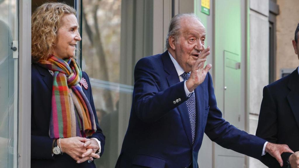 El Rey Juan Carlos a su salida del restaurante Pabú de Madrid, el pasado 20 de diciembre.