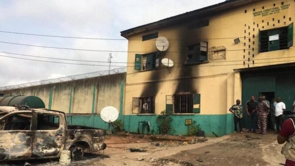 Estado en el que quedaron algunas de las casas calcinadas de las víctimas tras el ataque nocturno de los fulani.