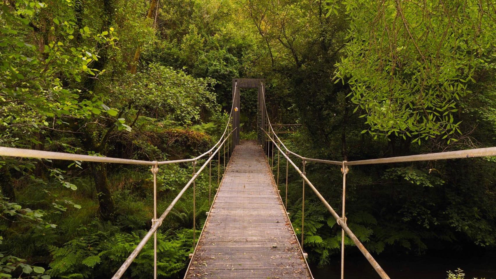 Puente sobre el río Mandeo en Aranga (A Coruña)