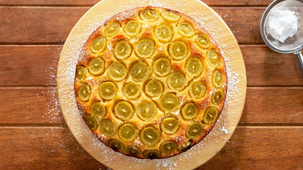 Tarta con uvas en una imagen de archivo.