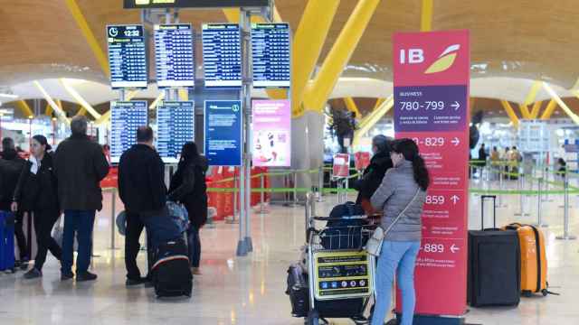 Viajeros del Aeropuerto Madrid-Barajas Adolfo Suárez.