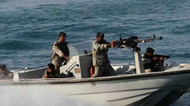Militantes hutíes en el mar Rojo.