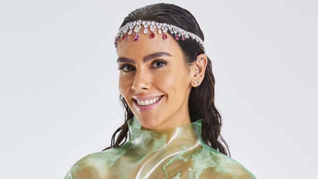 Cristina Pedroche, una ninfa fluvial que viene a salvar el medioambiente: su vestido de gelatina con transparencias