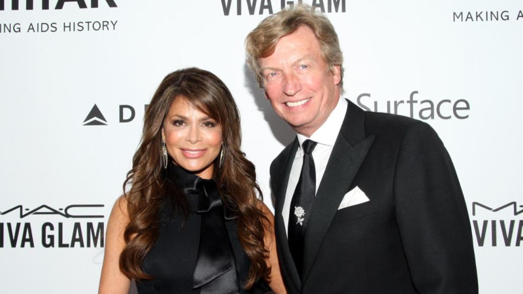 Paula Abdul junto a Nigel Lythgoe.