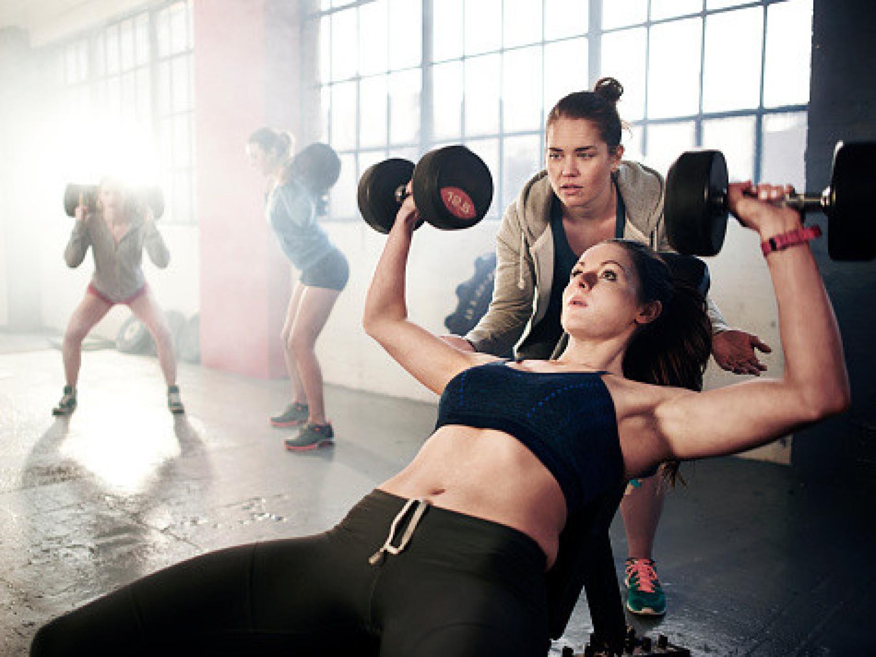 Las tendencias en 'fitness' para la mujer en 2024: todo sobre los nuevos  deportes de este año (con IA incluida)