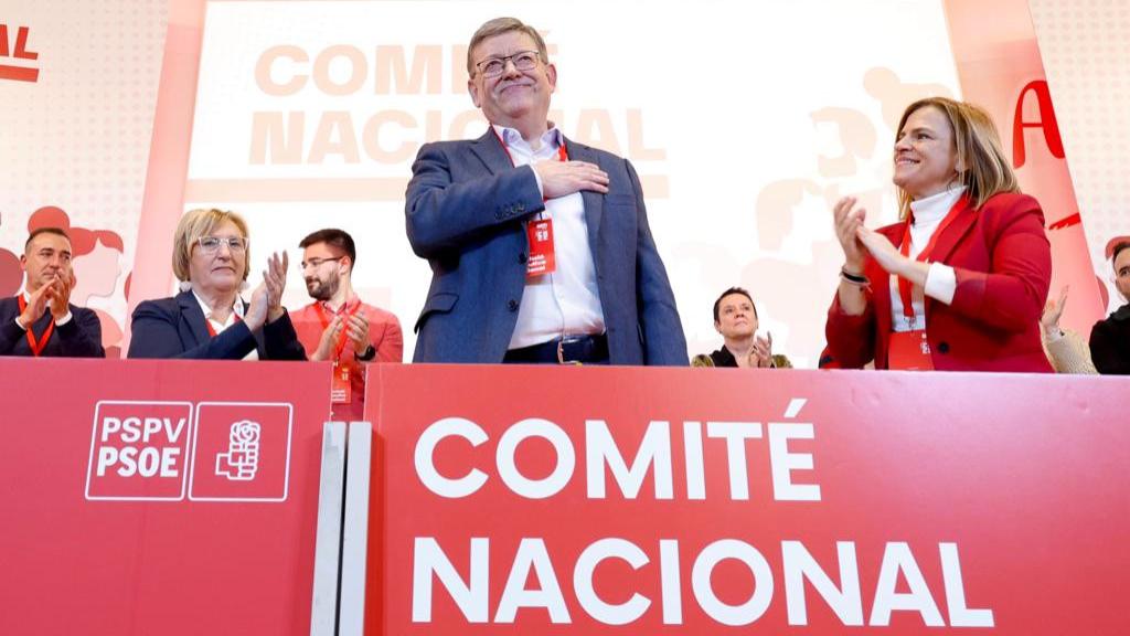 Ximo Puig, en el comité nacional del PSPV en el que anunció su paso a un lado. EE