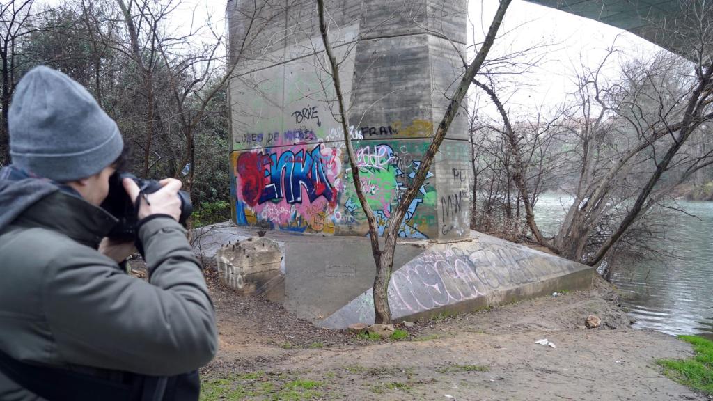 Lugar donde fue localizado el cuerpo sin vida de una persona en la orilla del Pisuerga en Valladolid