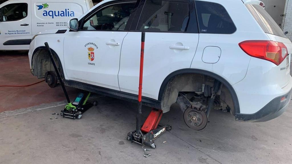 El coche vandalizado.