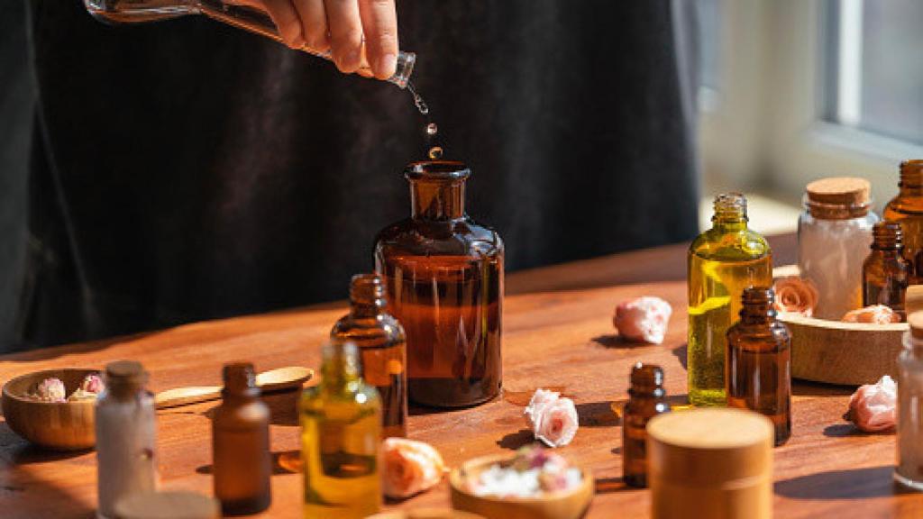 El proceso de los aceites corporales.