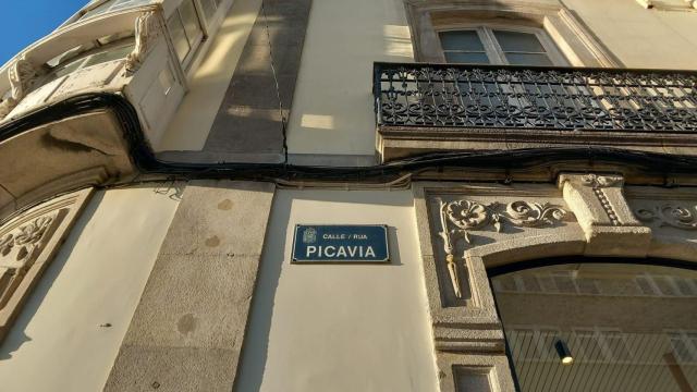 El número 1 de la calle Picavia de A Coruña. Arquitecturas de espías