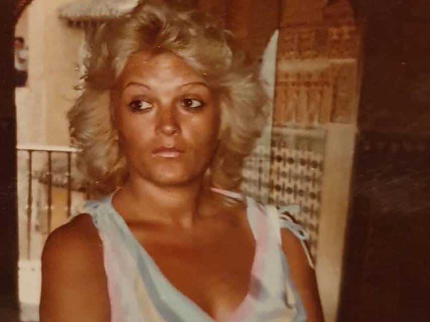 Otra instantánea de Elena, la mujer de Paco Arévalo.