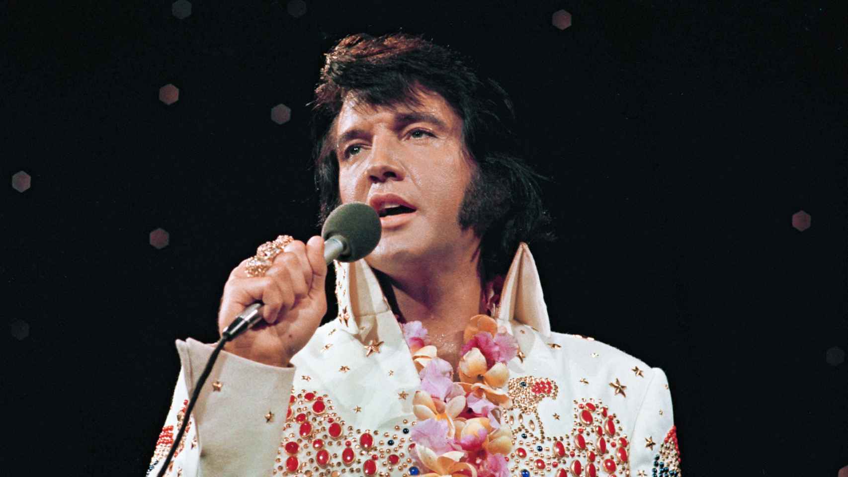 Elvis Presley durante un concierto. Foto: Elvis Presley Enterprises LLC/EFE