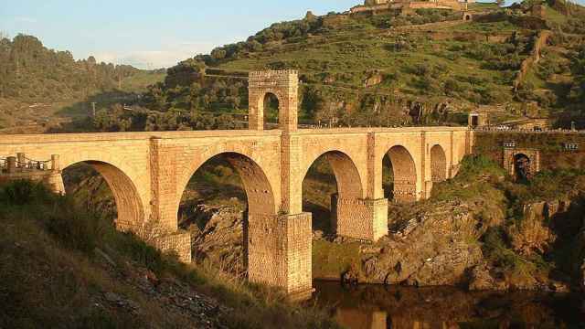 Este puente romano es uno de los más antiguos del mundo y está en España