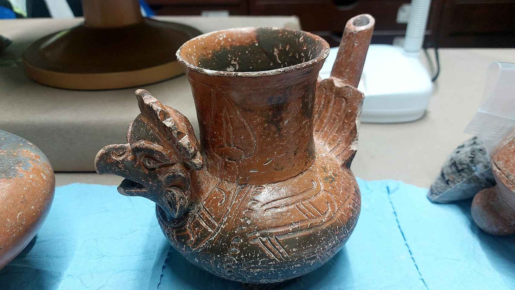Una de las cerámicas que fue descubierta en las obras