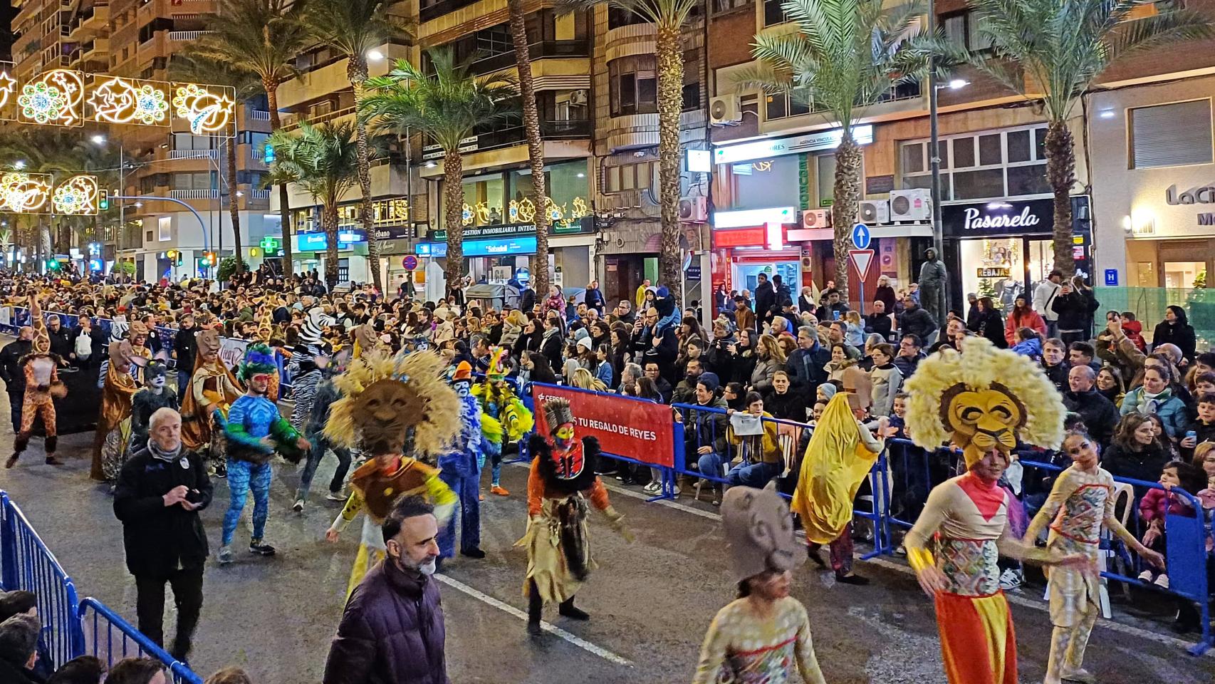 La Hoguera Alfonso el Sabio, con la temática de 'El Rey León'.