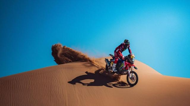 Tosha Schareina en el Dakar.