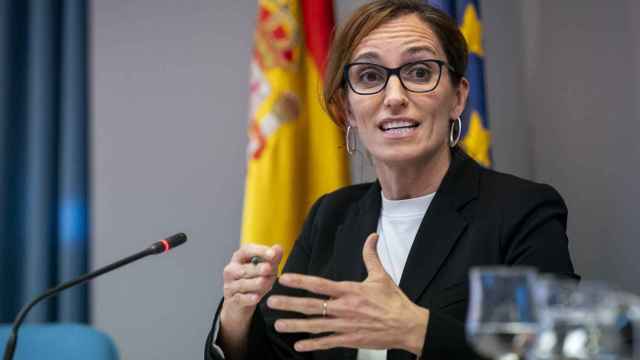 La ministra de Sanidad, Mónica García, ofrece una rueda de prensa en la sede del Ministerio, el pasado diciembre .