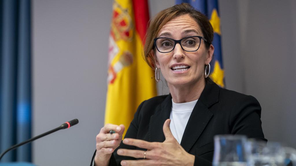 La ministra de Sanidad, Mónica García, ofrece una rueda de prensa en la sede del Ministerio, el pasado diciembre .