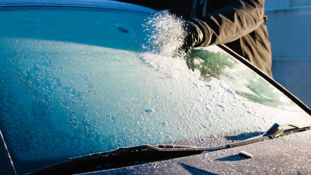 Primera Ola De Frío En 2024: Cinco Consejos Para Quitar El Hielo Del ...