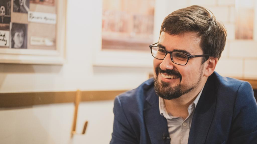 Guillermo del Valle, líder de Izquierda Española, durante su entrevista en el Ateneo con El Español.