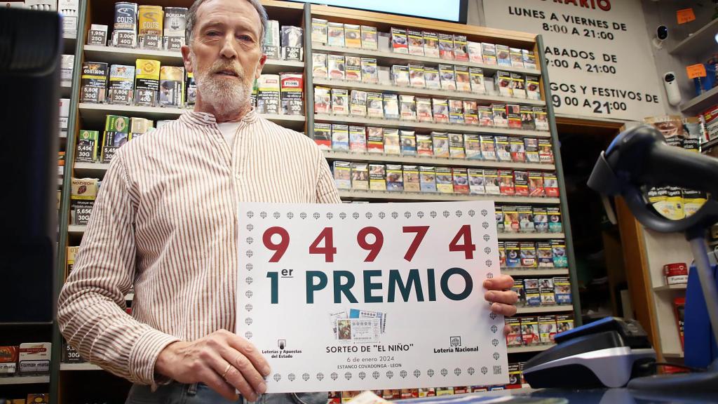 Parte del Primer Premio de la Lotería del Niño cae en un estanco de León