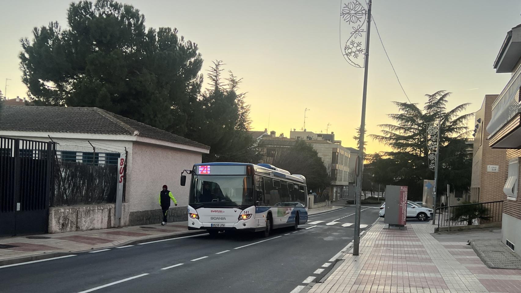 La parada del autobús de Carbajosa de la Sagrada