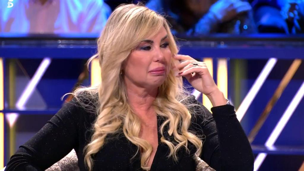 Malena Gracia, conmovida, ofreciendo su testimonio en '¡De Viernes!'