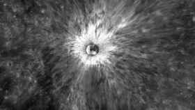 Composición fotográfica del cráter Chaplygin, situado en la cara oculta de la Luna. Imagen: NASA/GSFC/Arizona State University