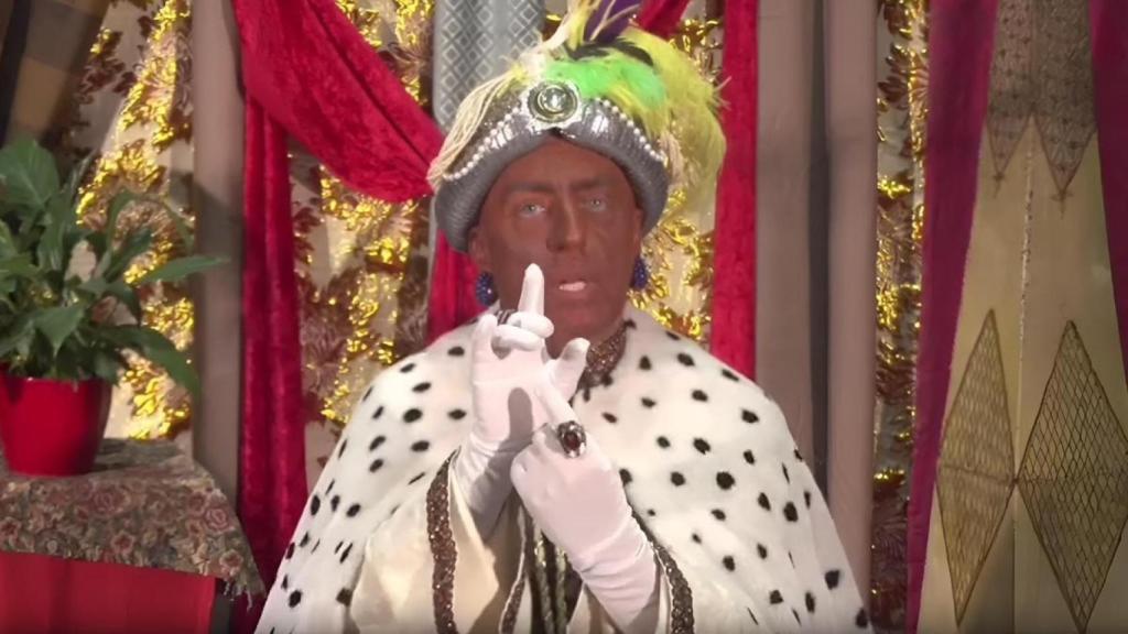 Captura del vídeo de la felicitación navideña de un Baltasar maquillado de negro.