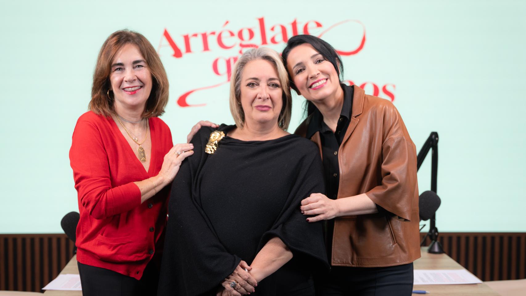 Esther Esteban junto a Cruz Sánchez de Lara y Charo Izquierdo.