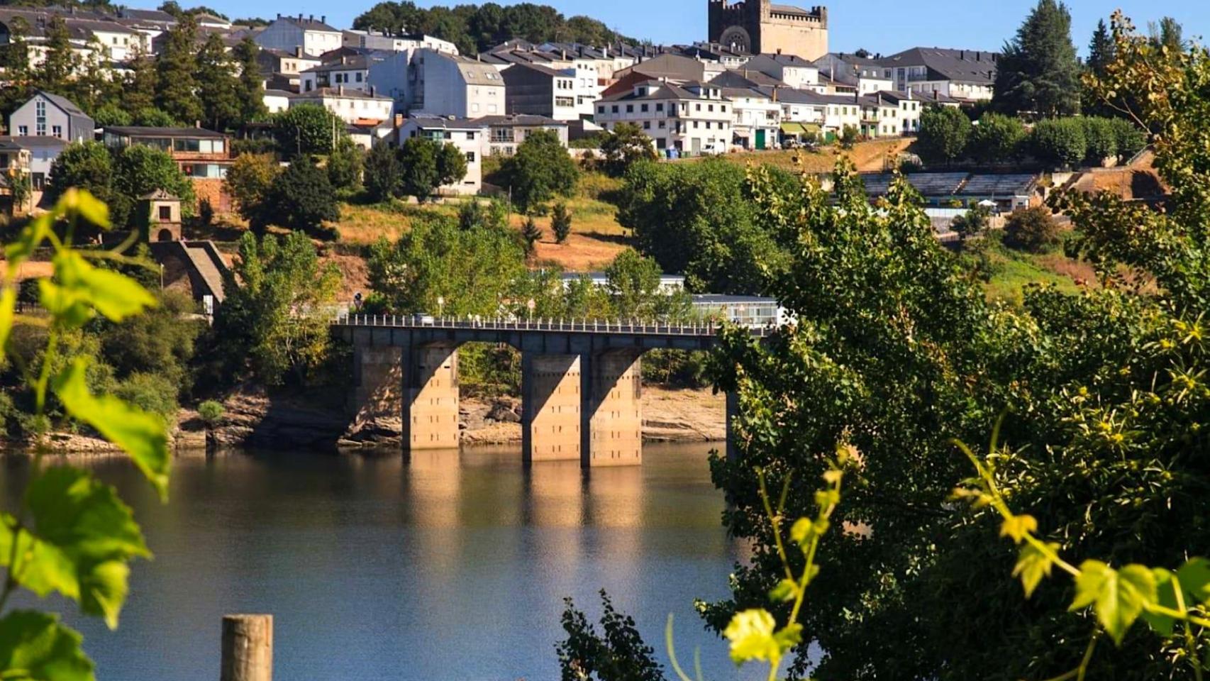 Vista de Portomarín, Lugo.