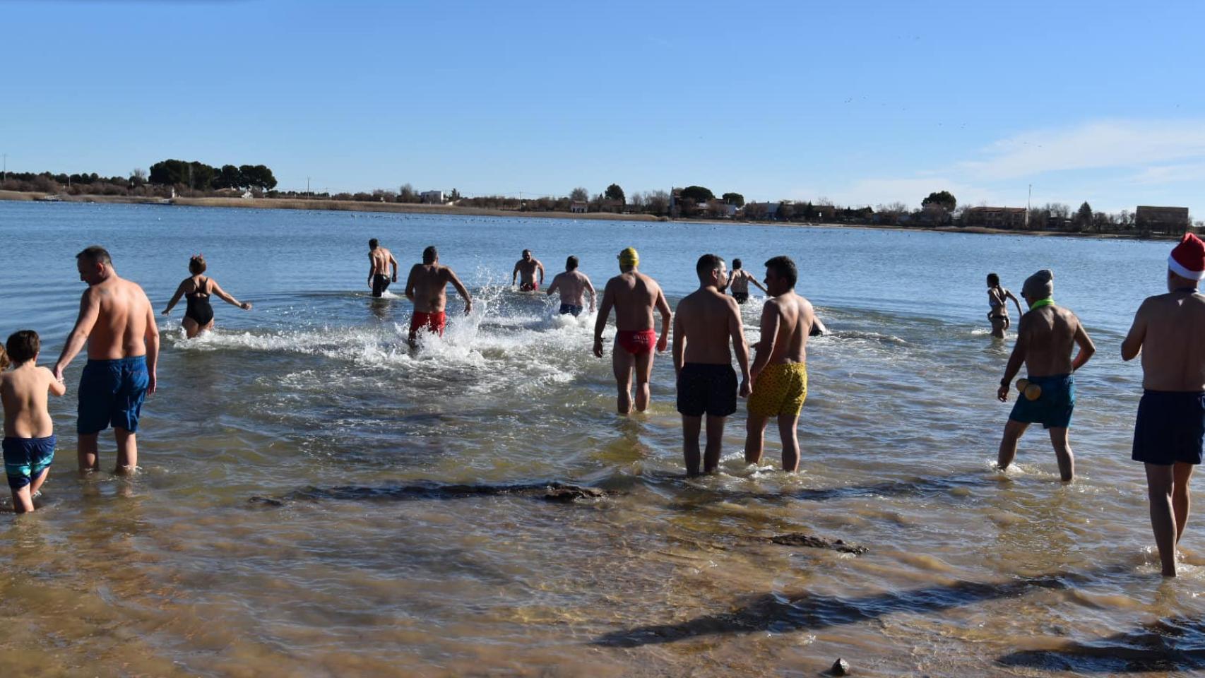 Baño en las lagunas de Villafranca