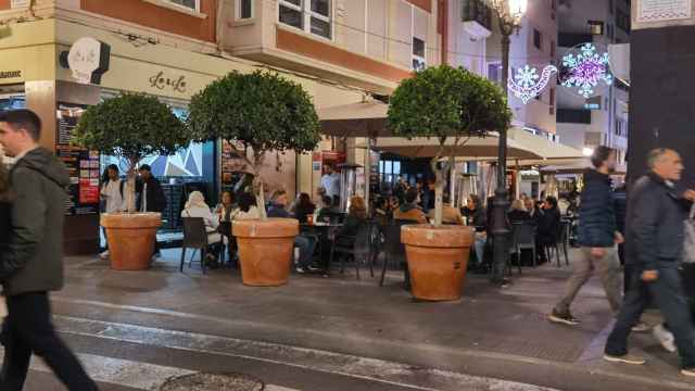 Una vista de la ajetreada calle Castaños de Alicante estas Navidades.