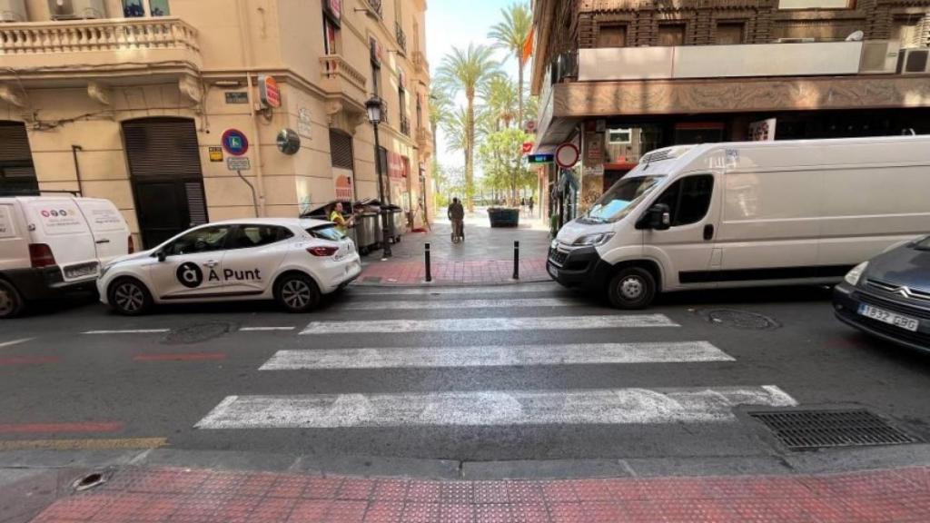 Vista de los contenedores de la calle María Josefa Ágreda.